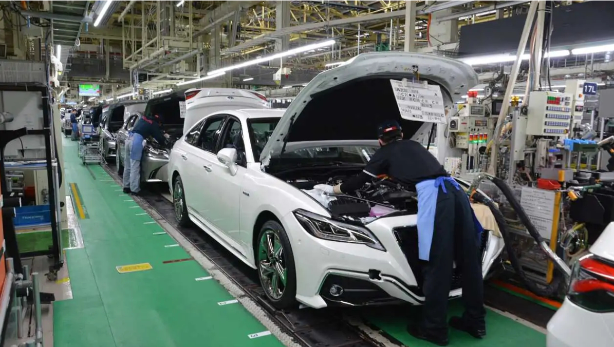 «Toyota» третий месяц не может достигнуть цели по выпуску машин