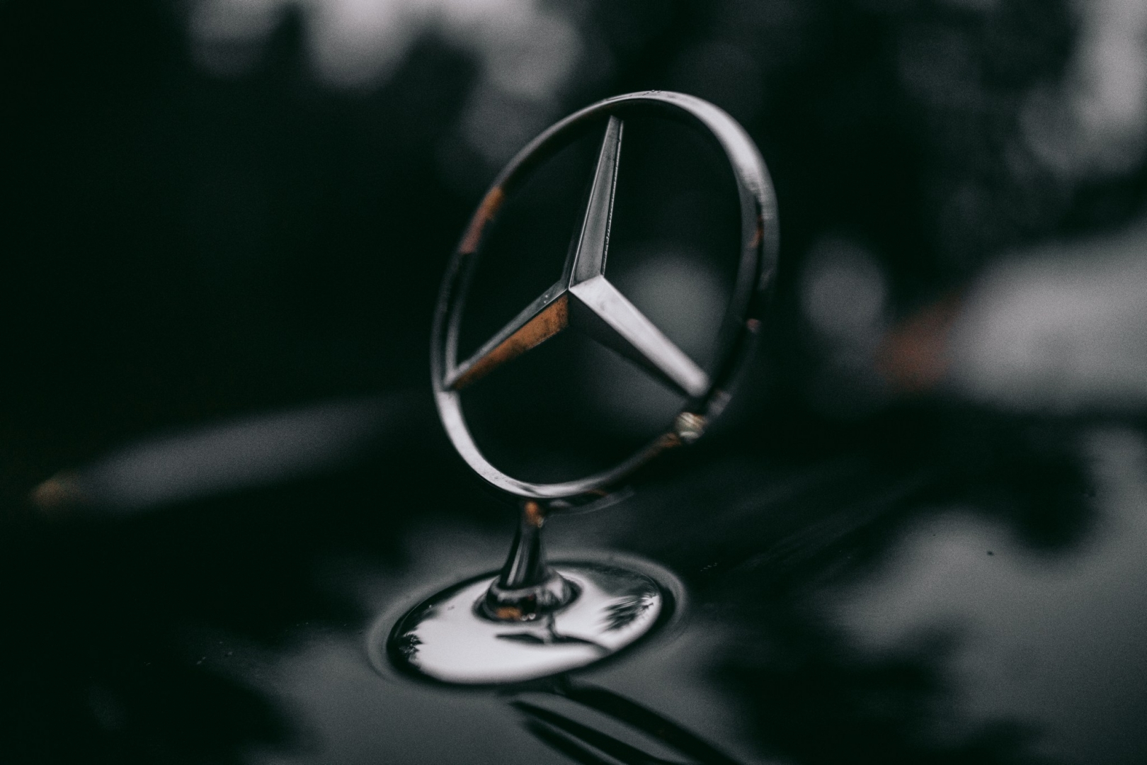 Mercedes-Benz прекратит работу в РФ напрямую
