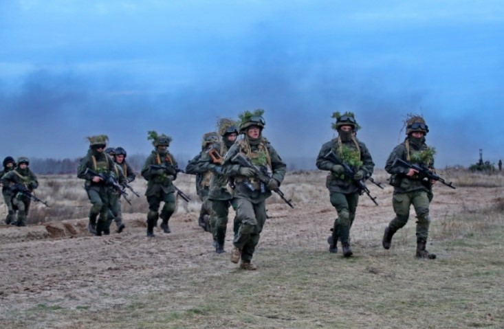 ЕС намерен обучить зимой до 15 тысяч украинских военных