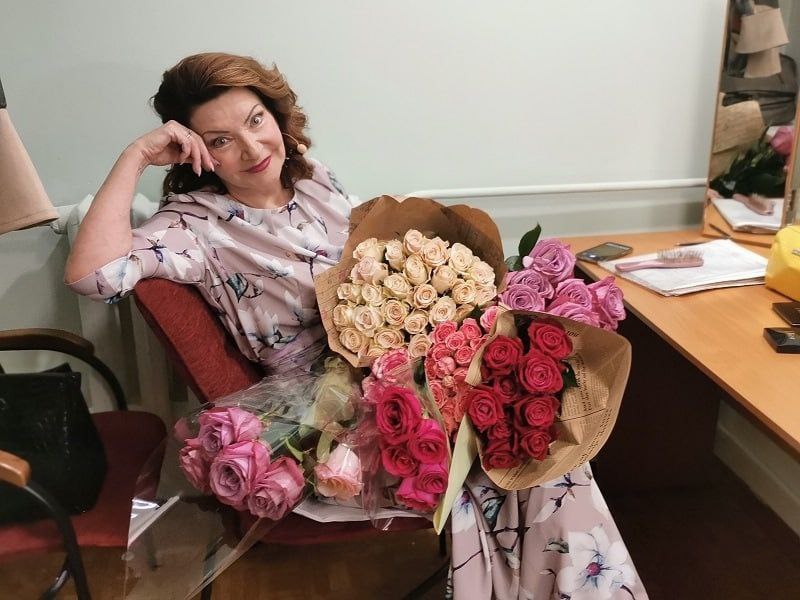 Юмористка Елена Степаненко похорошела после развода с юмористом РФ Евгением Петросяном