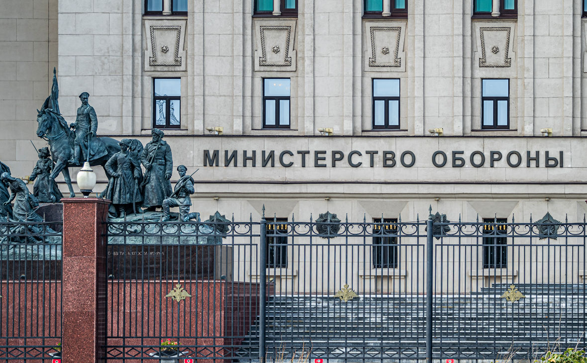 Минобороны опубликовало видео с российскими военными, вернувшимися из плена