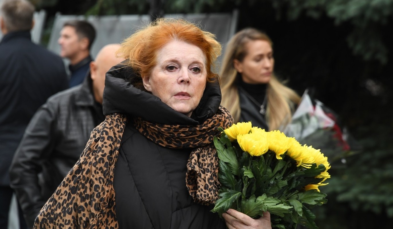 76-летняя Клара Новикова рассказала про молодого любовника