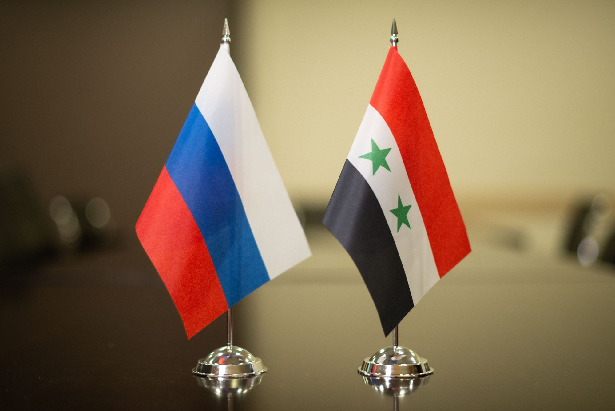 Минобороны РФ: в Сирию прибыли два российских самолета с гуманитарной помощью