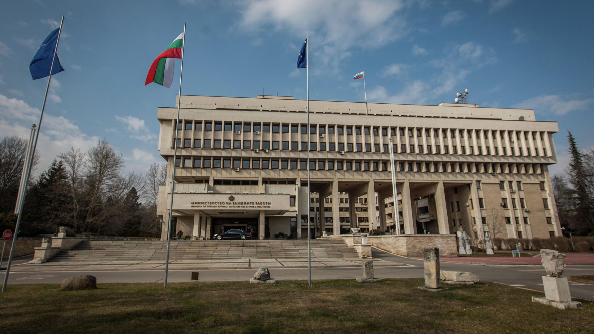 Болгария не сможет поставить Киеву 155-мм снаряды
