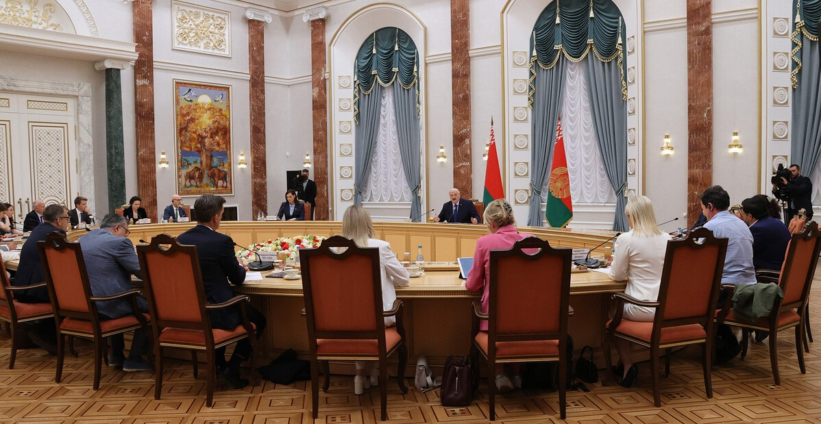 Лукашенко заявил, что не знает где находится Пригожин