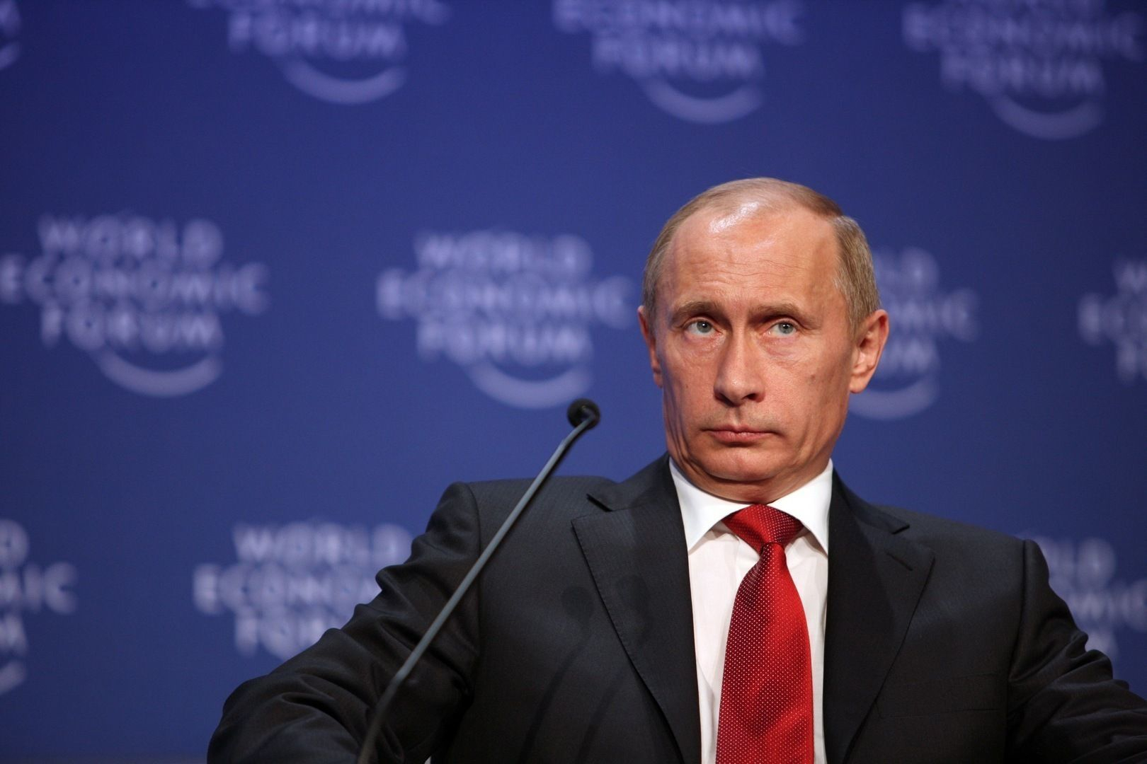 Путин назвал возможную причину бегства Чубайса за рубеж