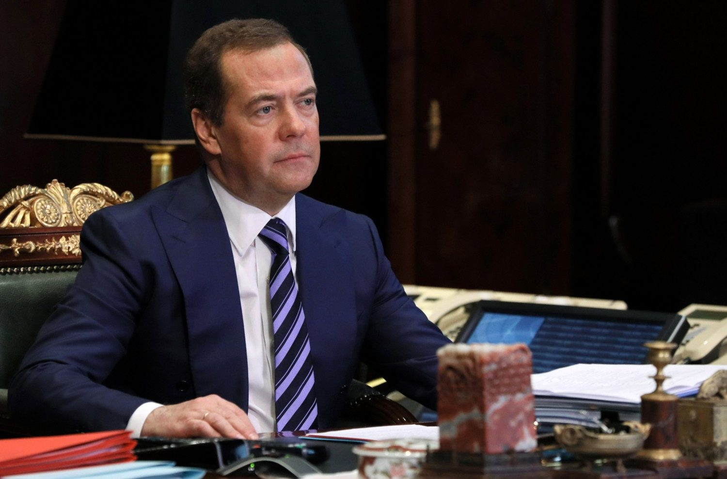 Дмитрий Медведев допустил возможность точечных изменений в Конституции