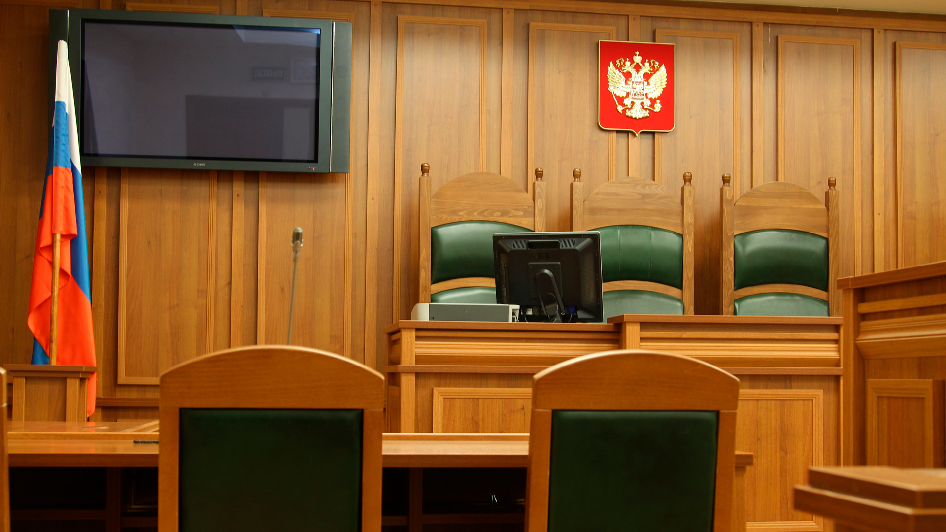 В Петербурге поджигательницу военкомата приговорили к 10 годам колонии