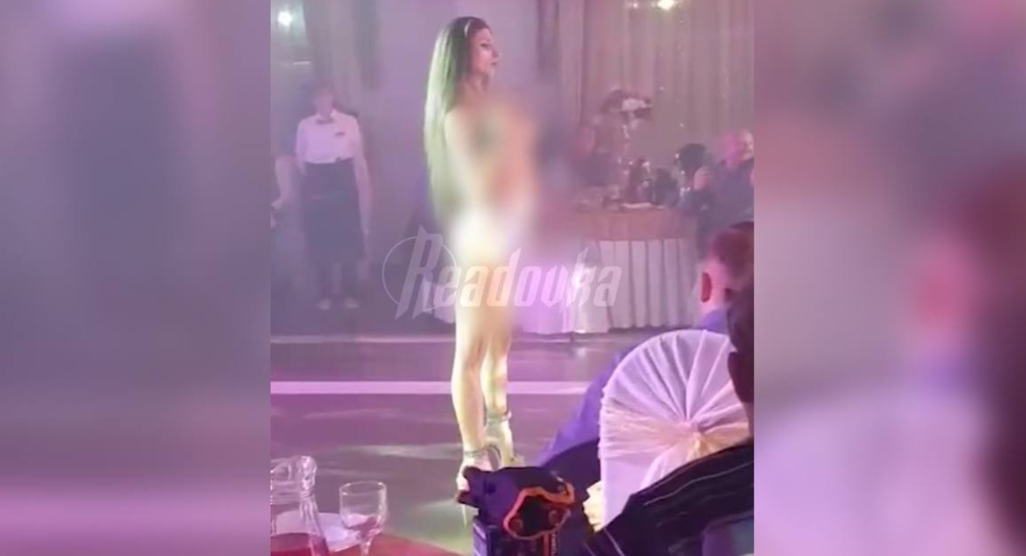 В Ставрополье одна из госкомпаний позвала на корпоратив стриптизерш
