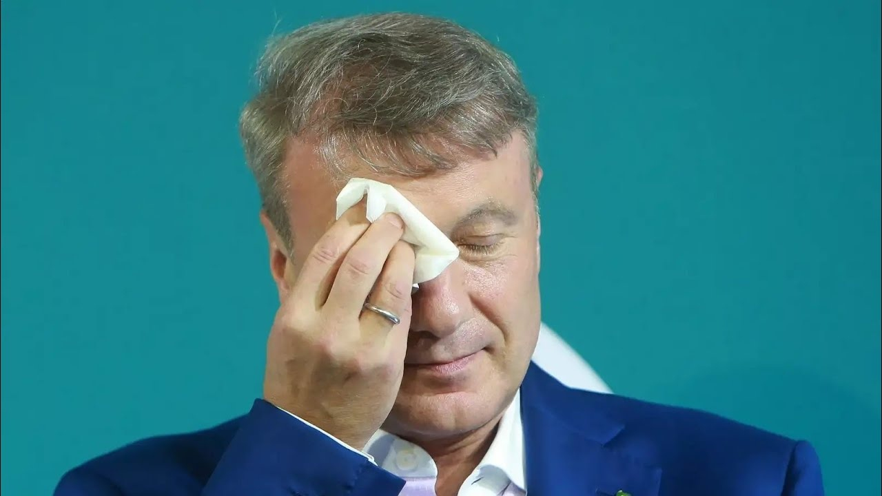 Прибыль Сбербанка упала почти в два раза из-за коронавируса