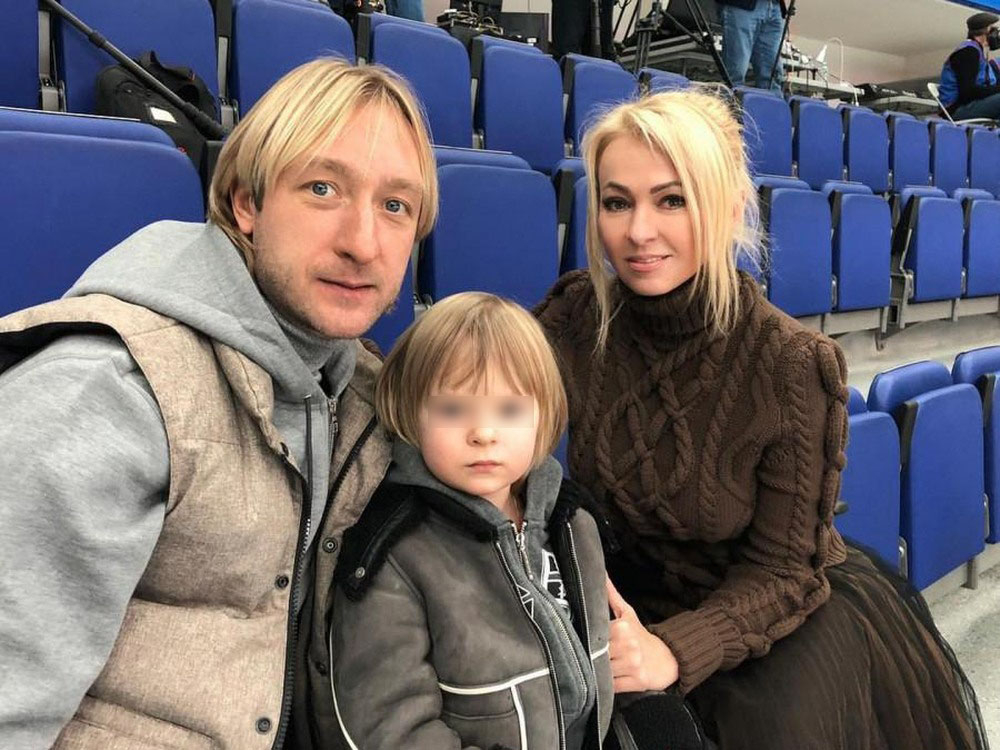 У сына Яны Рудковской и Евгения Плющенко подозревают психическое отклонение