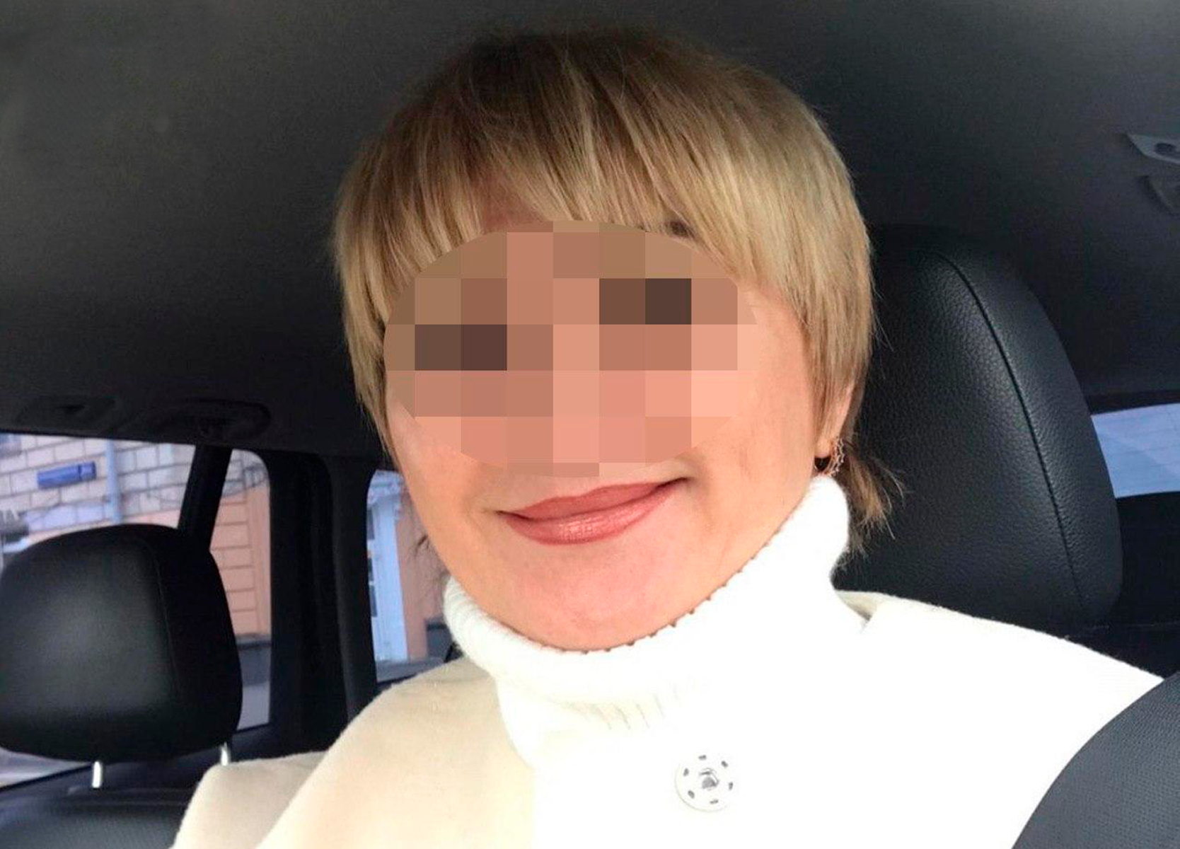 В Москве женщина выпала из окна в попытке спастись от издевавшегося над ней мужа