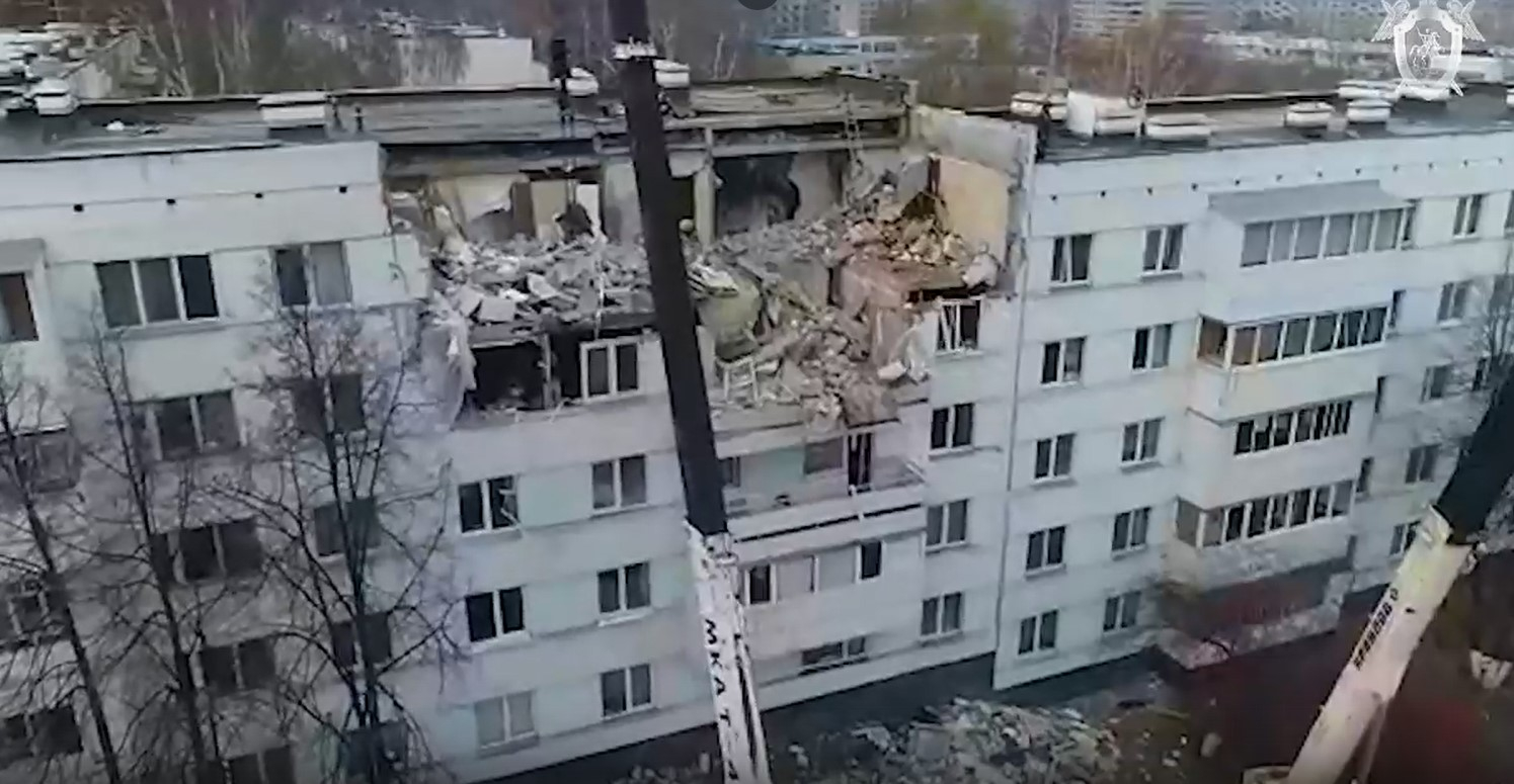 СК показал последствия взрыва газа в доме в Набережных Челнах