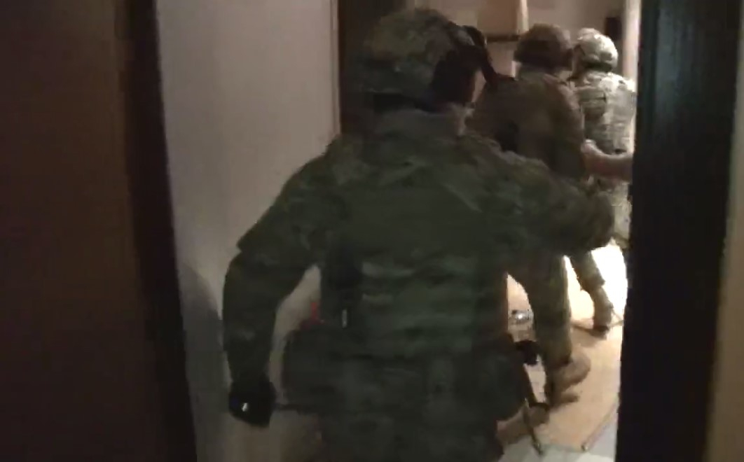ФСБ задержала 85 подпольных оружейников в 30 регионах России
