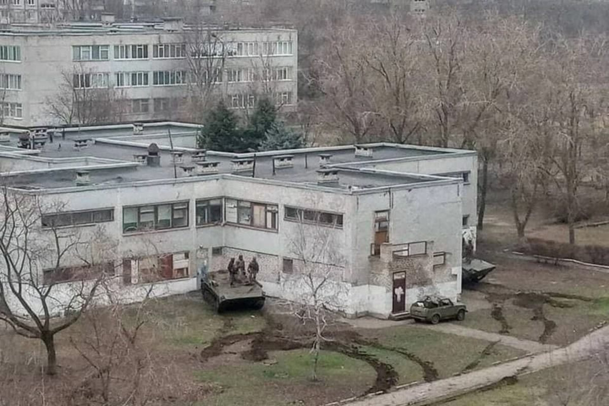 Минобороны: заявления о российском ударе по больнице в Мариуполе являются срежиссированной провокацией