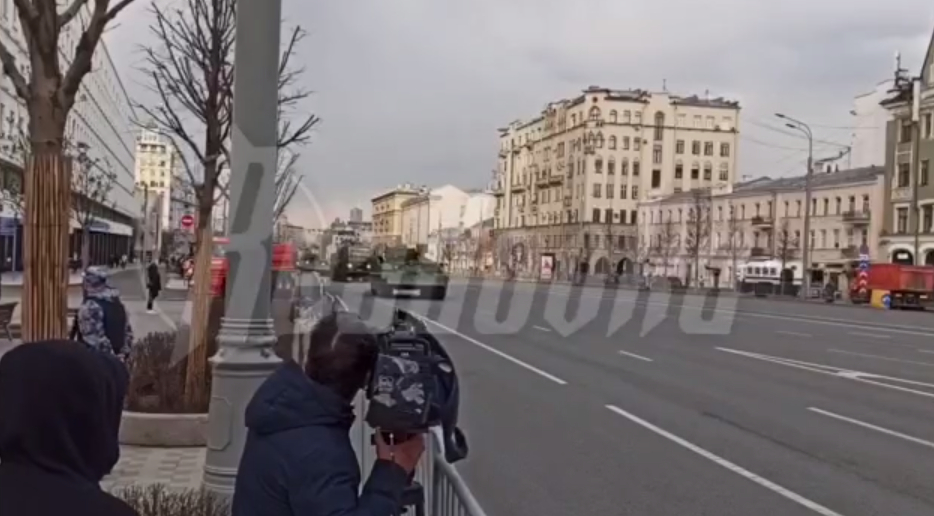В Москве проходит репетиция парада на 9 Мая